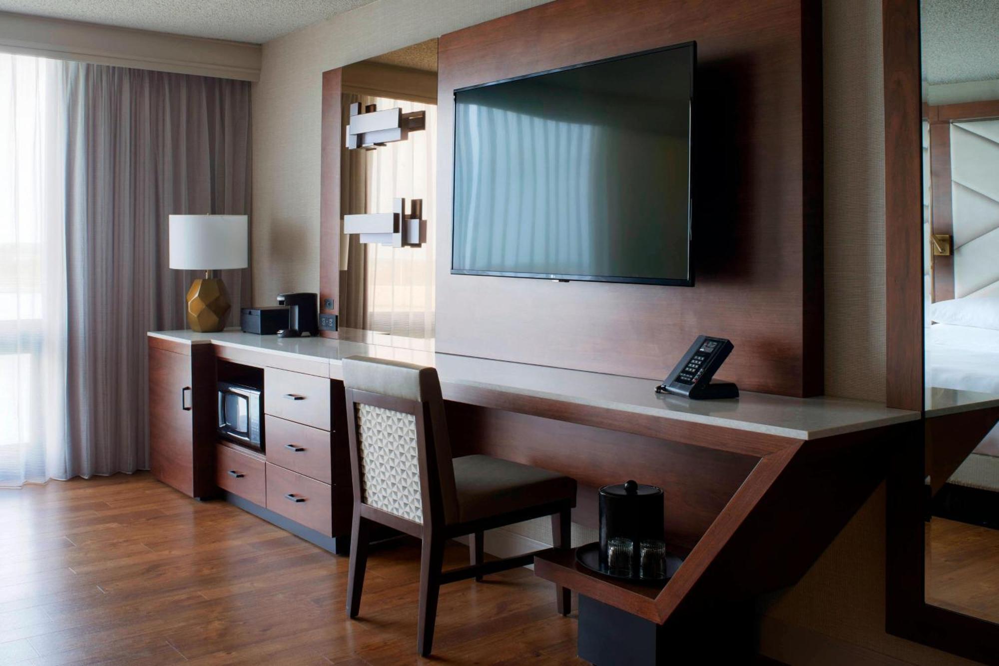 Kansas City Airport Marriott Екстериор снимка