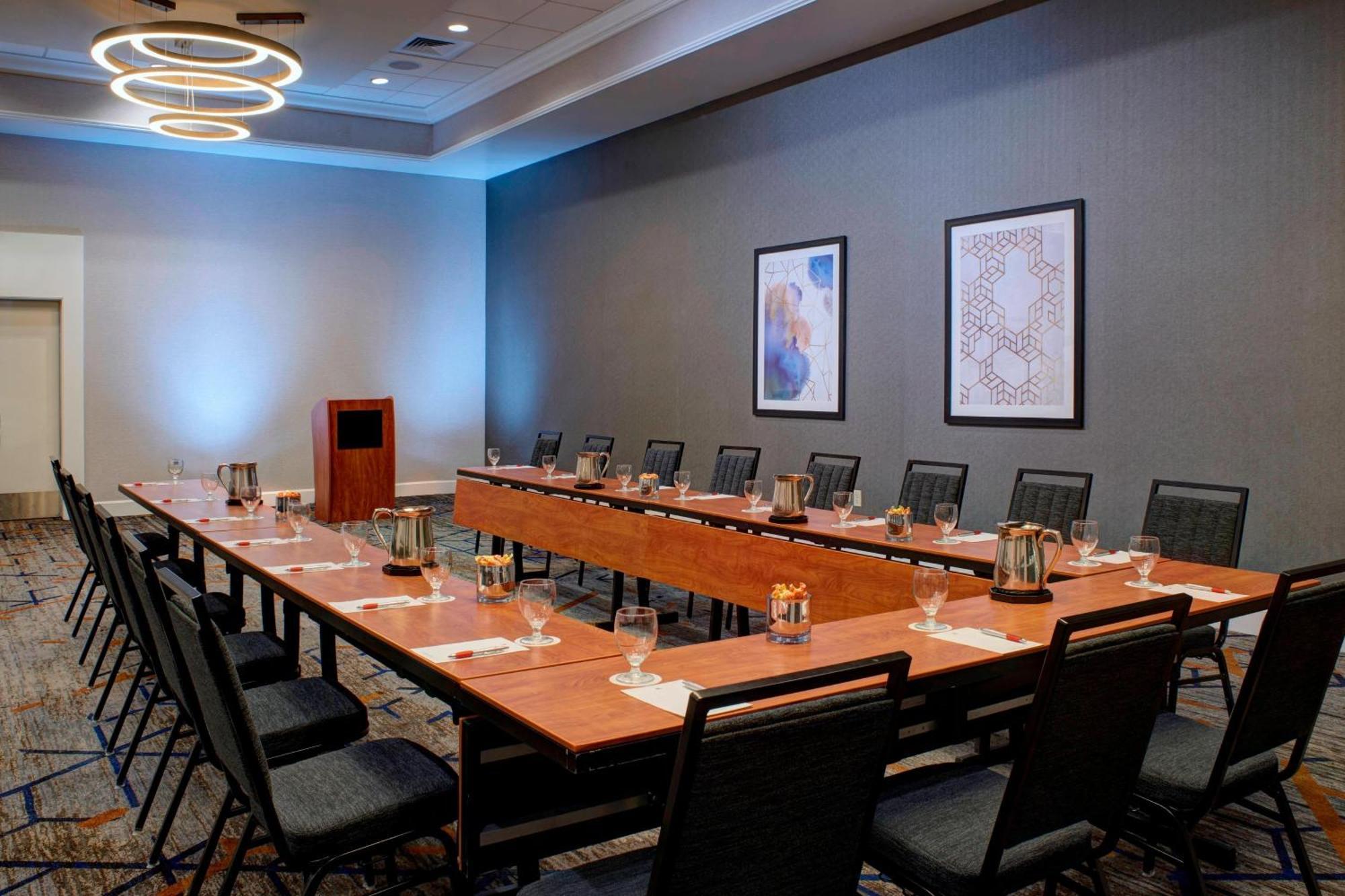 Kansas City Airport Marriott Екстериор снимка