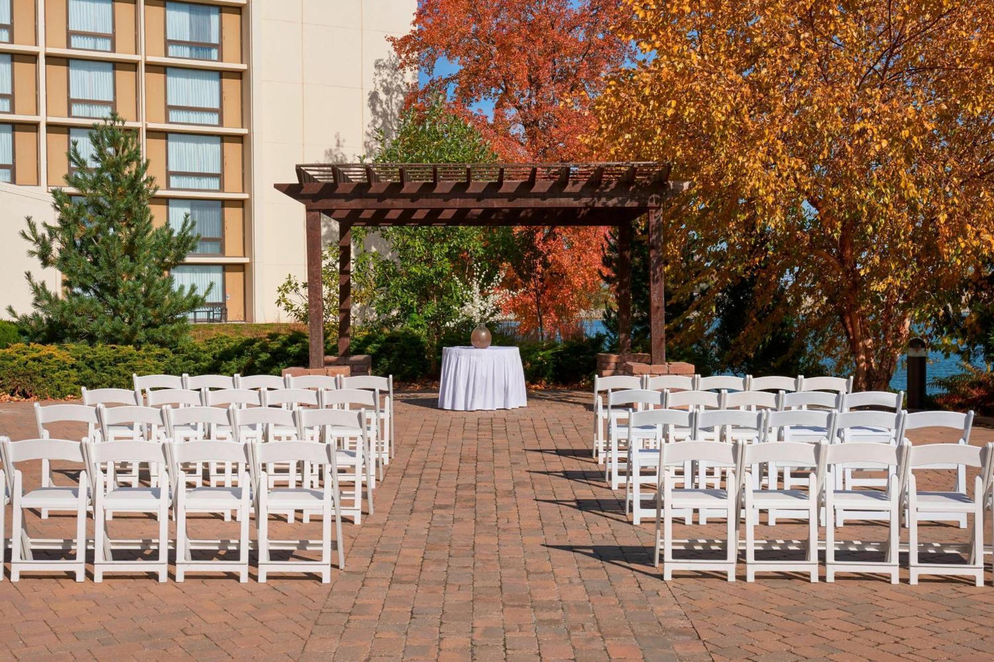 Kansas City Airport Marriott Екстериор снимка
