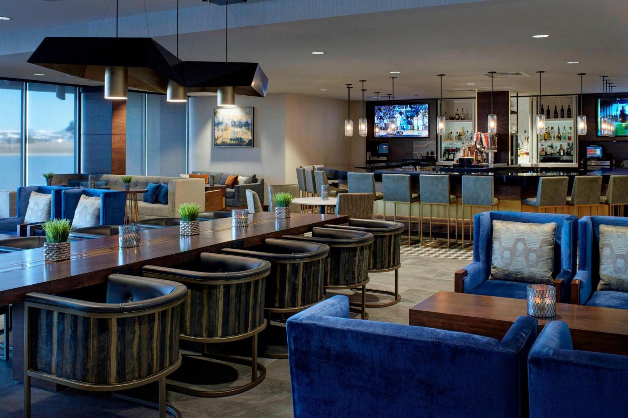 Kansas City Airport Marriott Екстериор снимка