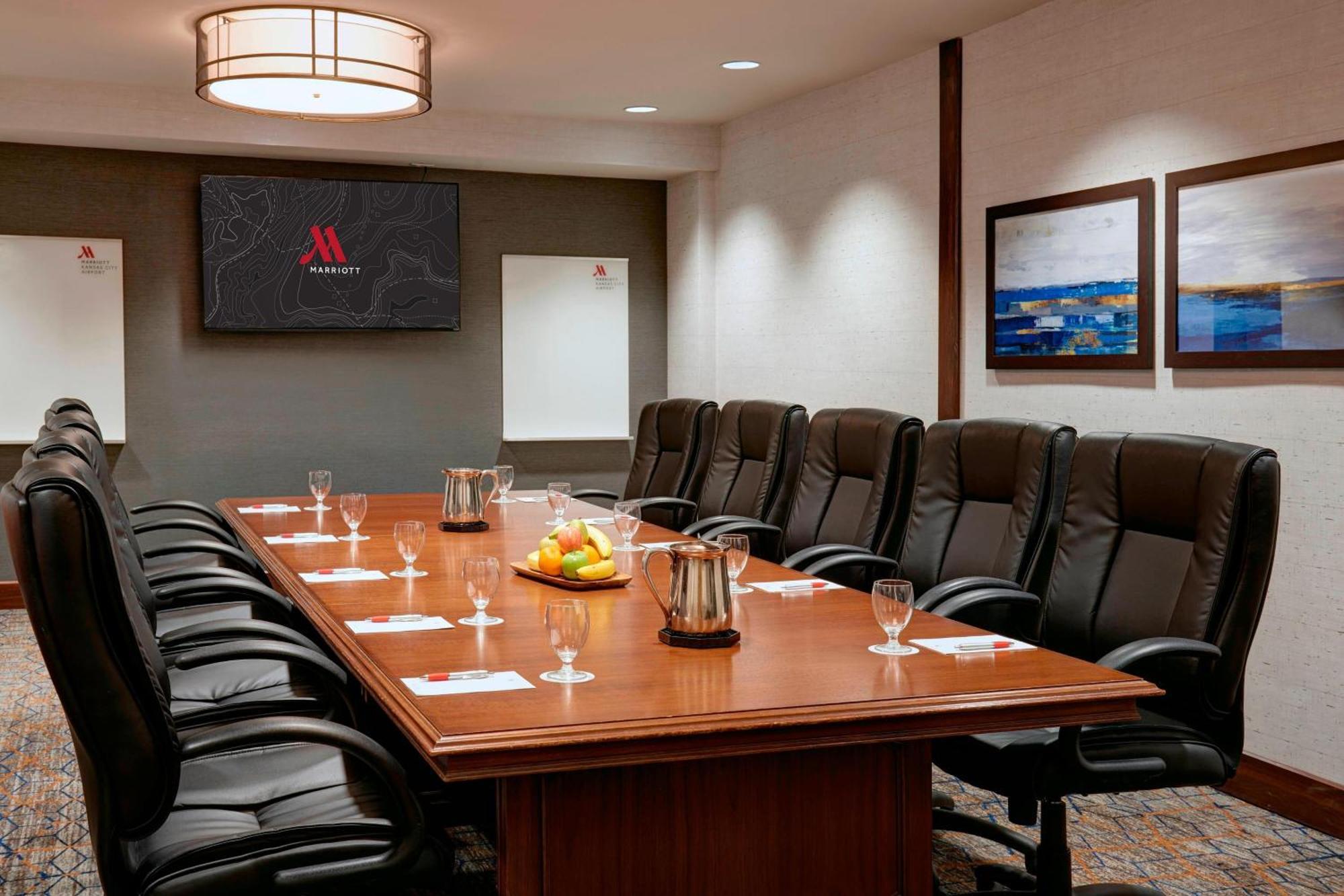 Kansas City Airport Marriott Екстериор снимка