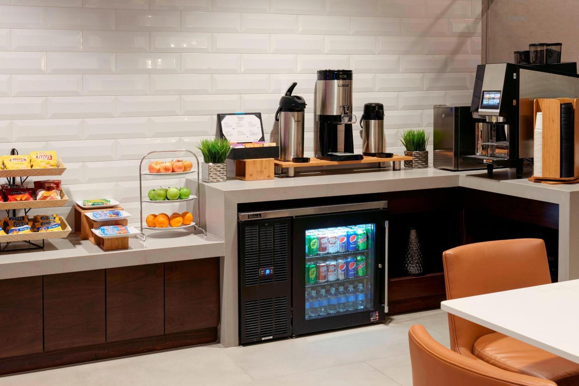 Kansas City Airport Marriott Екстериор снимка