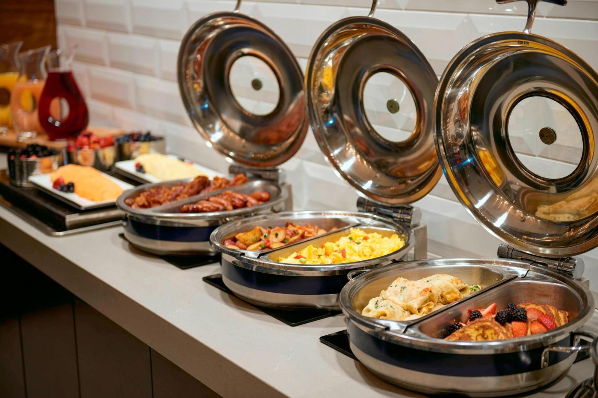 Kansas City Airport Marriott Екстериор снимка